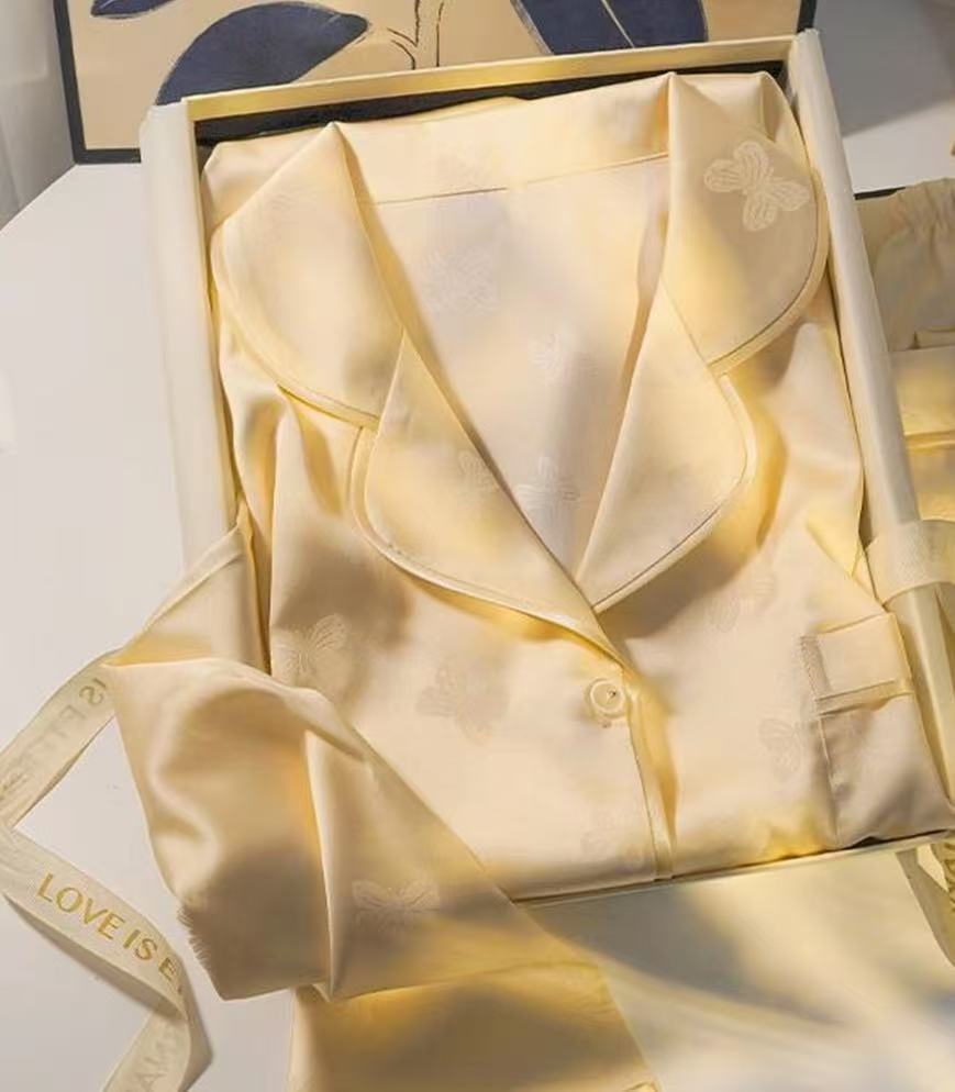 バターイエロー シルクセット